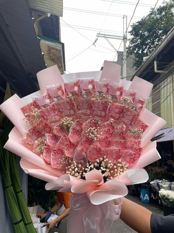 Pink money bouquet