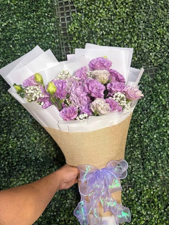 Lavender lisianthus signature bouquet with carnations