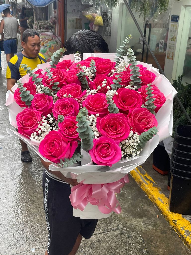 Ecuadorian pink rose bouquet