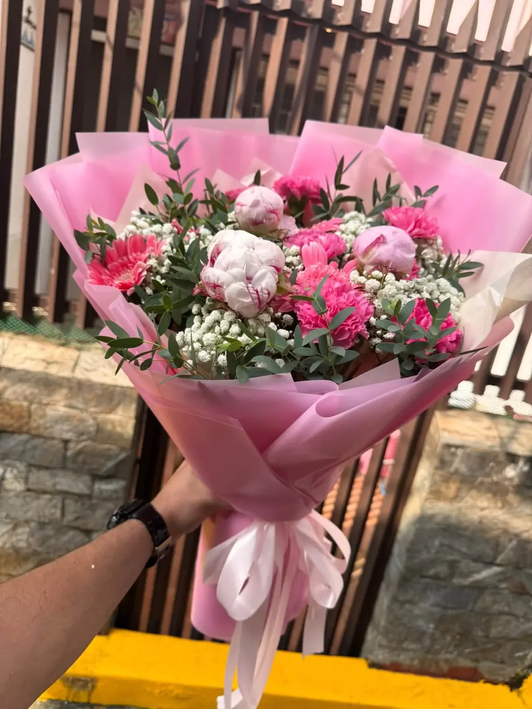Pink & white bouquet